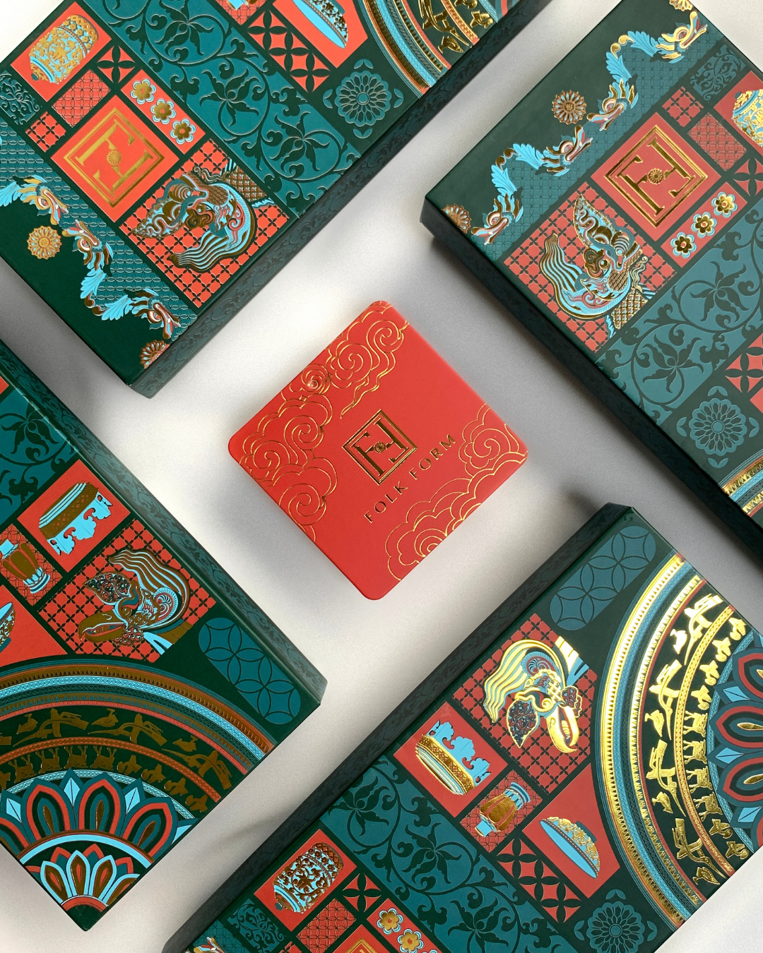 Quà Tặng Cao Cấp / Khăn Lụa Vuông Hương Vân Long Mộng / Xanh Lá & Vàng