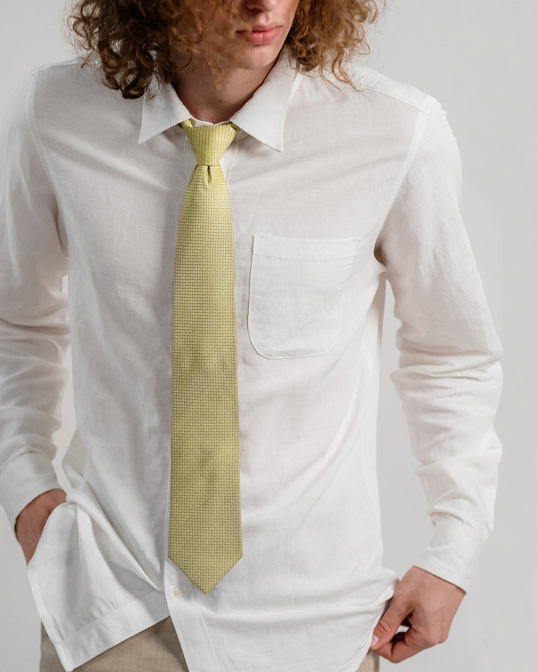 Cà Vạt Gấm Hoa Văn Kẻ Ô / Vàng Chanh / Bản 8cm