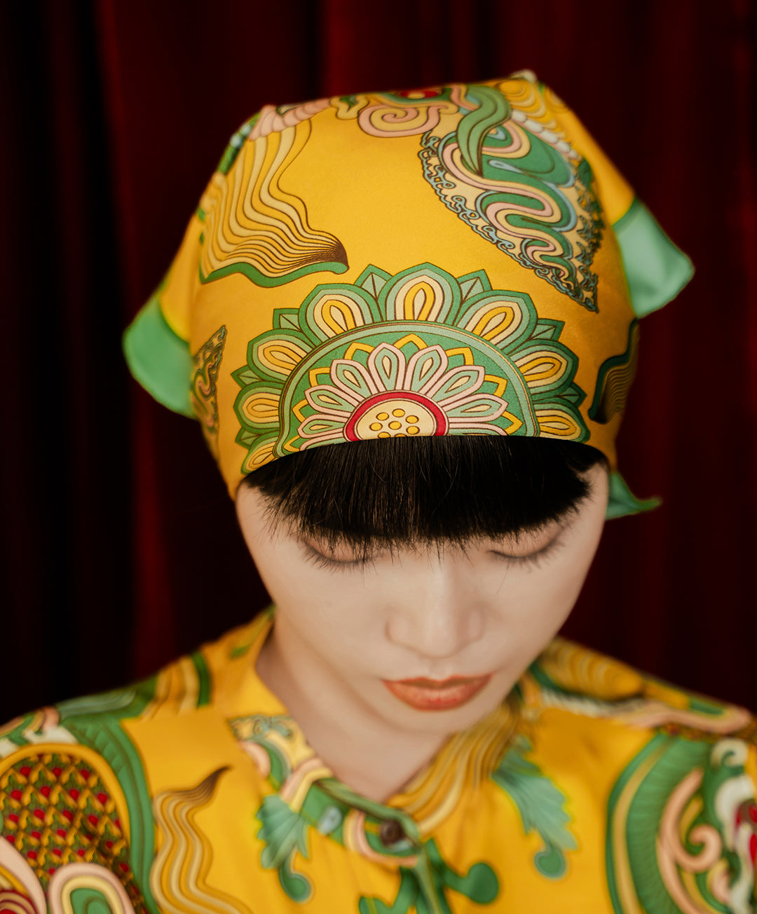 Khăn Lụa Vuông Hương Vân Long Mộng / Xanh Lá & Vàng / Quà Tặng Cao Cấp