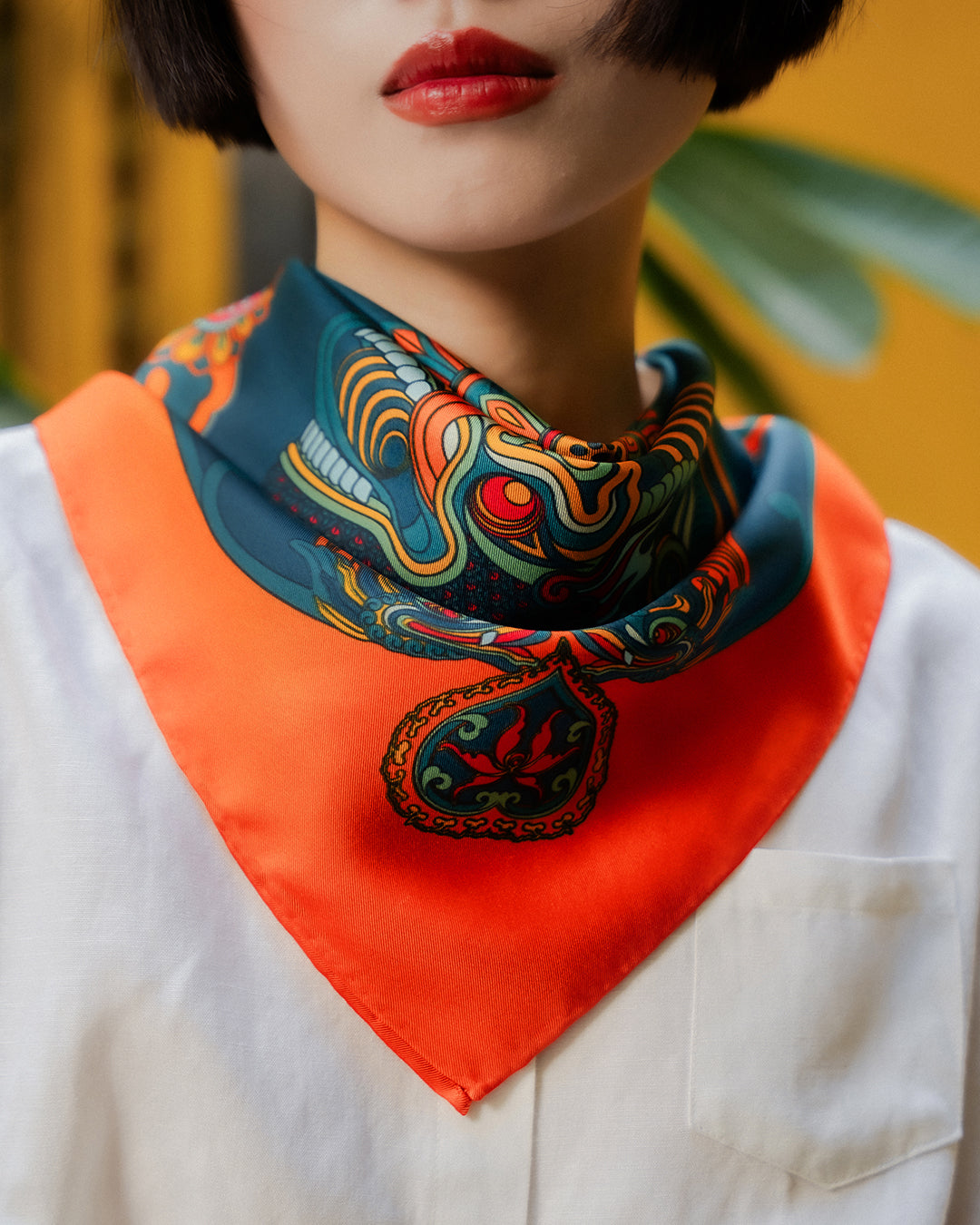 Khăn Lụa Hương Vân Long Mộng / Xanh Lá & Da Cam / 65x65