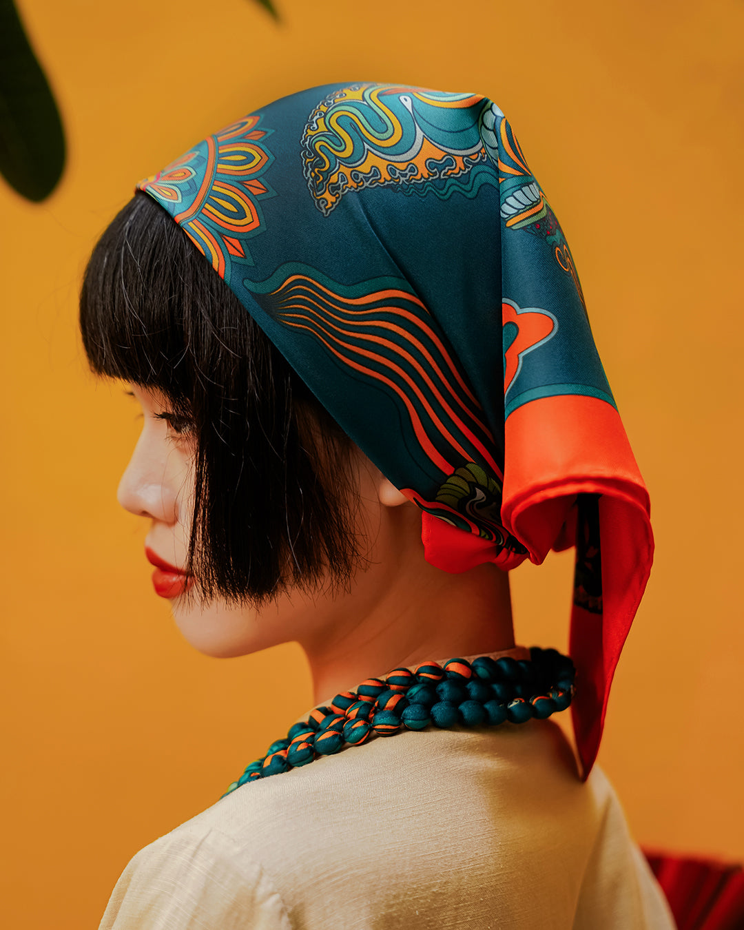 Khăn Lụa Hương Vân Long Mộng / Xanh Lá & Da Cam / Quà Tặng Cao Cấp