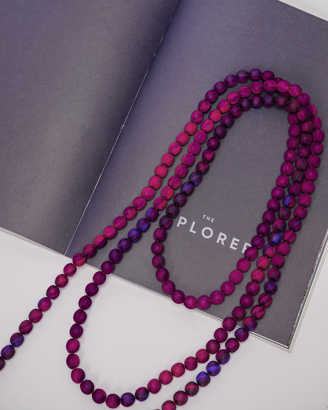 Vòng Hạt Bọc Lụa Nhuộm Loang / Hồng & Tím / 110cm