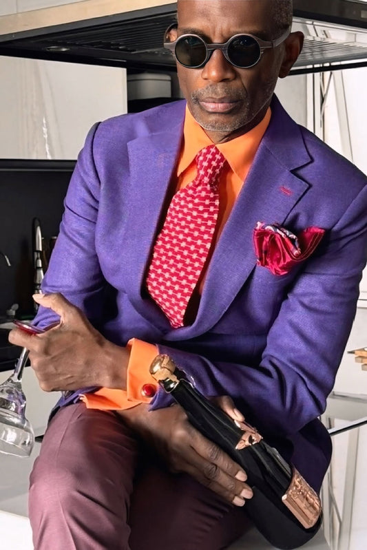 Nghệ Thuật Pocket Square: Khi Chiếc Khăn Cài Túi Áo Vest Kể Câu Chuyện Của Quý Ông