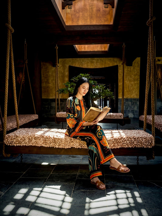 Thời Trang Lụa Tơ Tằm Cao Cấp: Tấm Danh Thiếp Văn Hóa Nơi Resort Xa Hoa