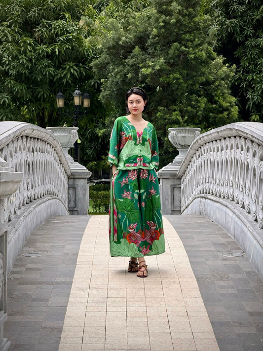 Vẻ Đẹp Viên Mãn: Khi Thời Trang Lụa Tơ Tằm Trở Thành Bức Bích Họa Di Động