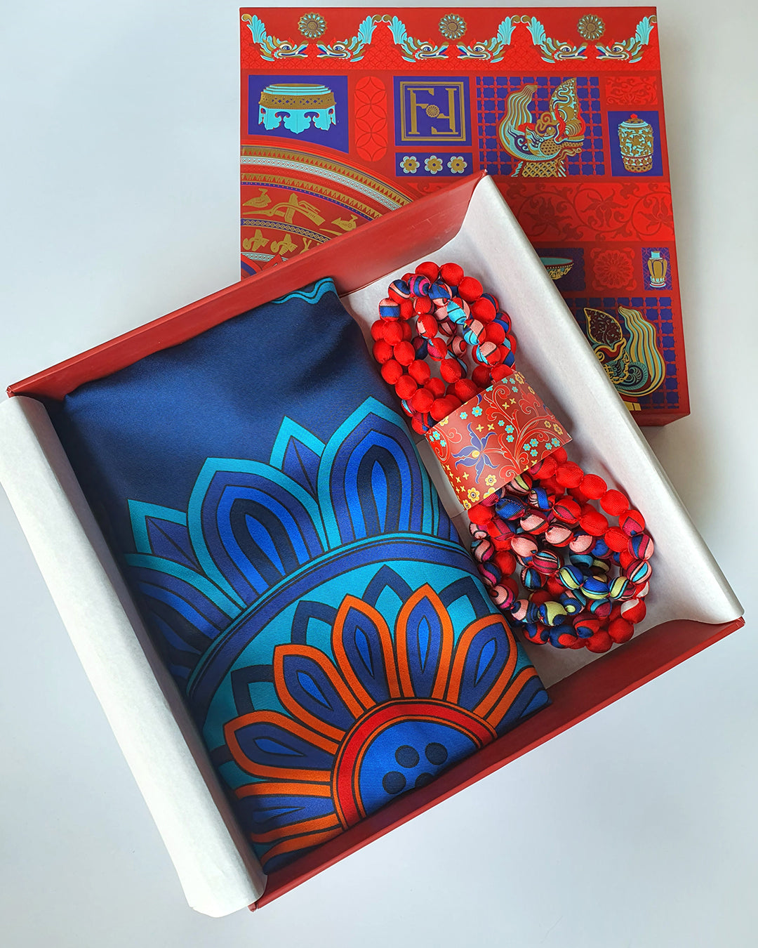 Quà Tặng Cao Cấp Tinh Hoa / Khăn Lụa Vuông Hương Vân Long Mộng / Xanh Lam Đậm