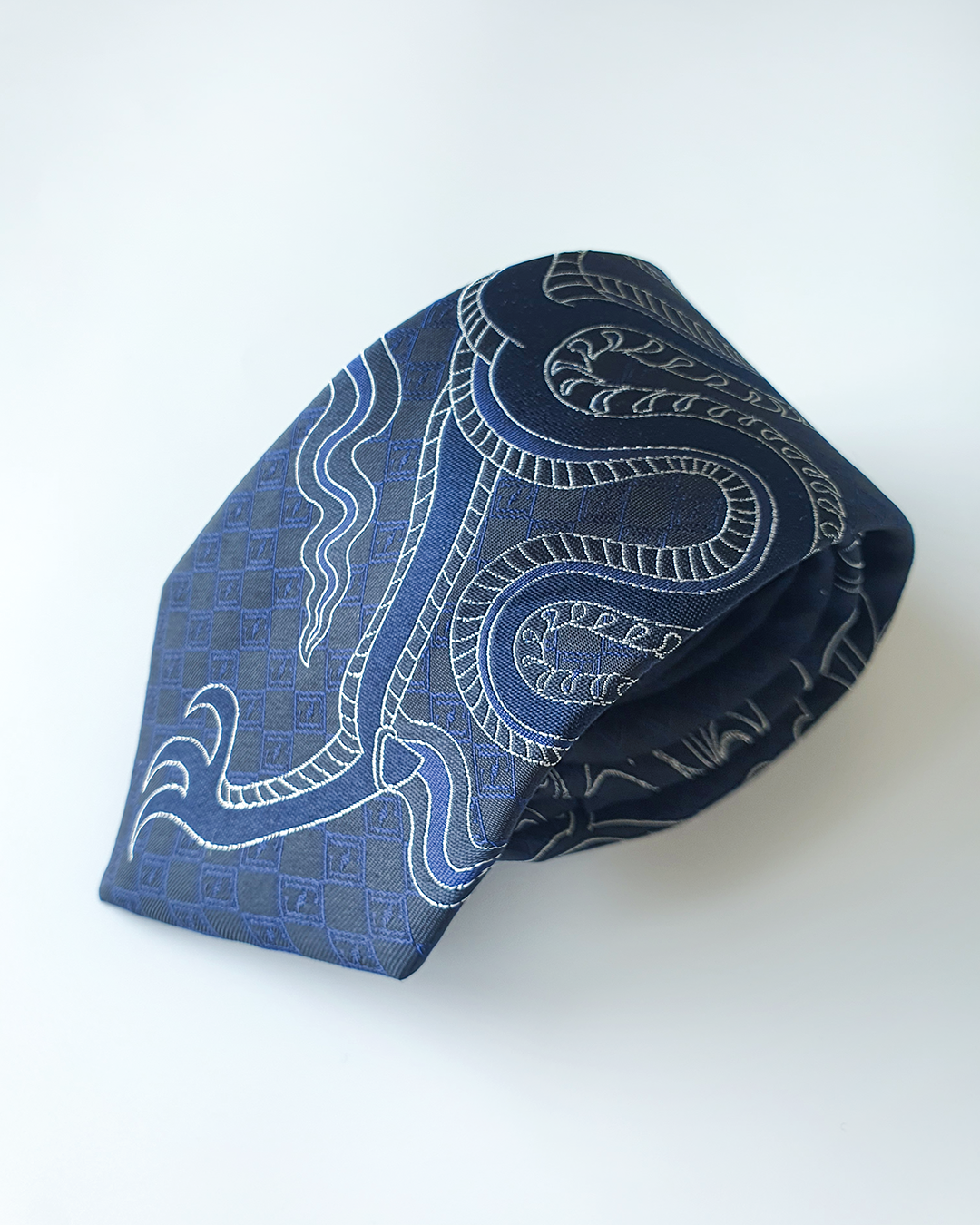 Quà Tặng Cao Cấp / Cà Vạt Lụa Gấm Hoa Văn Thanh Long / 8cm x 145cm