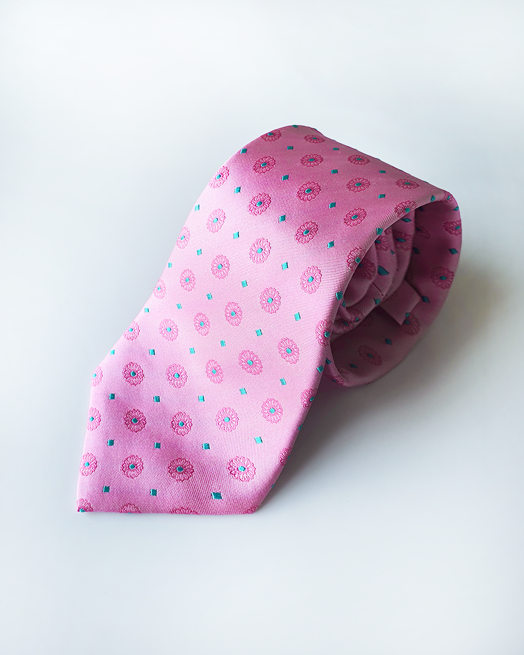 Cà Vạt Lụa Gấm Hoa Văn Phong Lưu Kèm Đôi Khuy Măng Sét / 8cm x 145cm