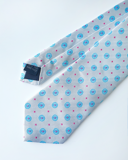 Quà Tặng Cao Cấp / Cà Vạt Lụa Gấm Hoa Văn Bạch Ngọc Kèm Đôi Khuy Măng Sét / 8cm x 145cm