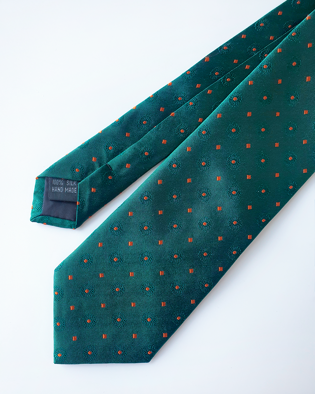 Quà Tặng Cao Cấp / Cà Vạt Lụa Gấm Hoa Văn Lục Bảo Kèm Đôi Khuy Măng Sét / 8cm x 145cm