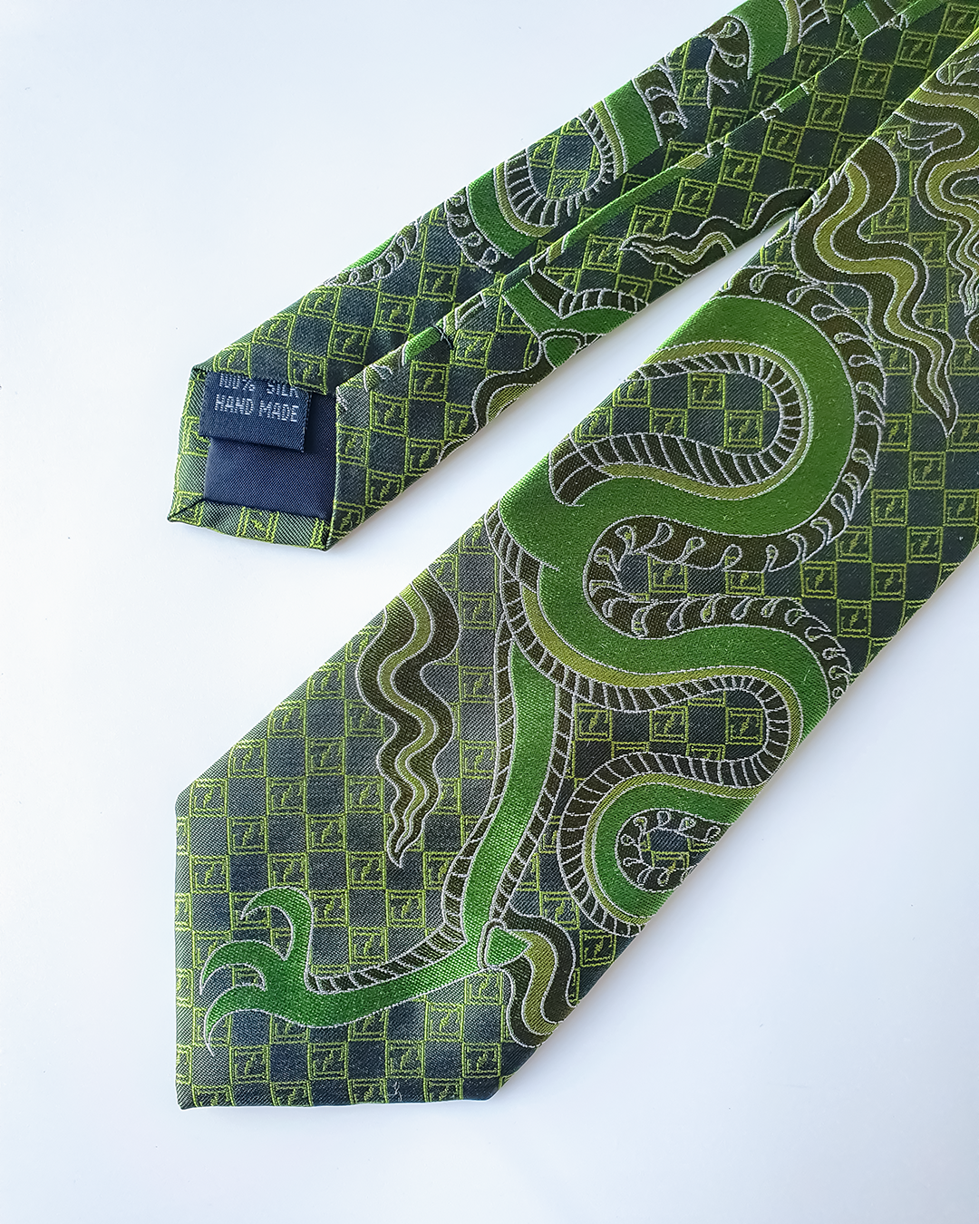 Quà Tặng Cao Cấp / Cà Vạt Lụa Gấm Hoa Văn Lục Long / 8cm x 145cm