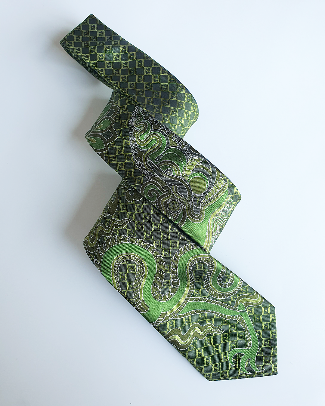 Quà Tặng Cao Cấp / Cà Vạt Lụa Gấm Hoa Văn Lục Long / 8cm x 145cm