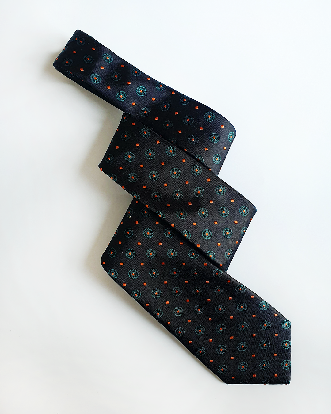 Cà Vạt Lụa Gấm Hoa Văn Huyền Ngọc Kèm Đôi Khuy Măng Sét / 8cm x 145cm