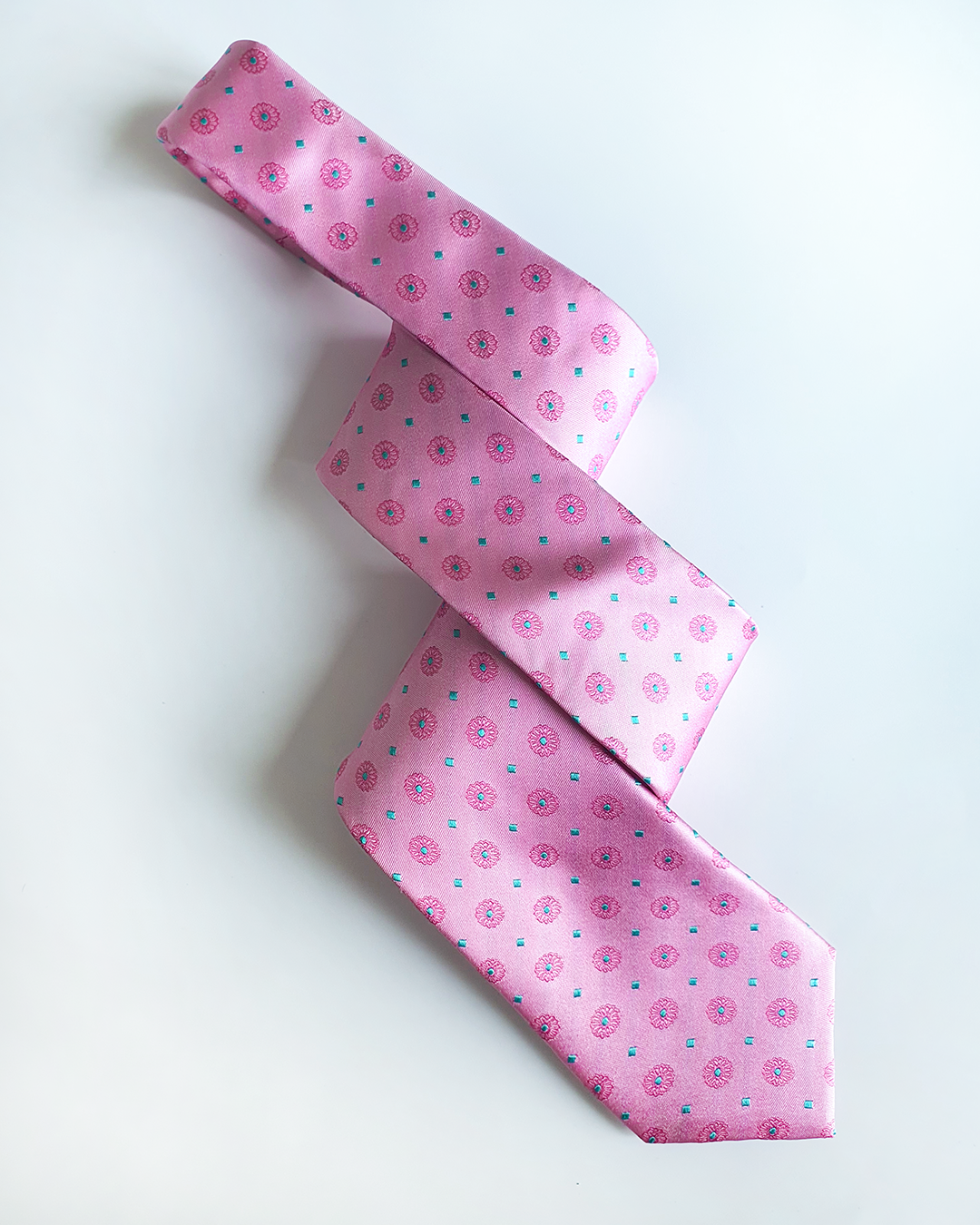 Cà Vạt Lụa Gấm Hoa Văn Phong Lưu Kèm Đôi Khuy Măng Sét / 8cm x 145cm