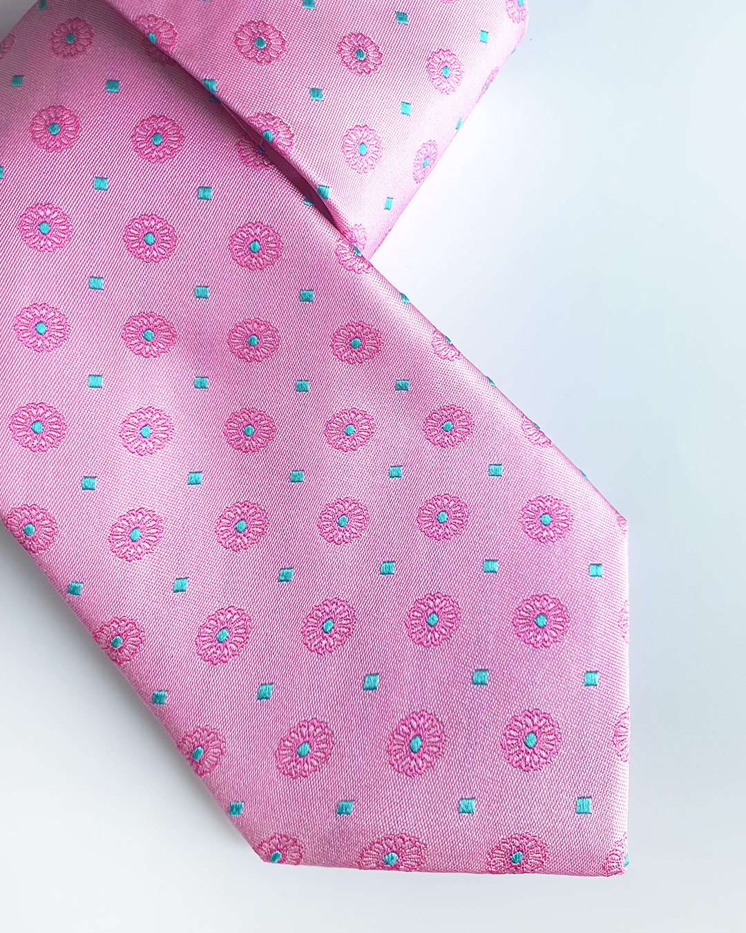 Cà Vạt Lụa Gấm Hoa Văn Phong Lưu Kèm Đôi Khuy Măng Sét / 8cm x 145cm