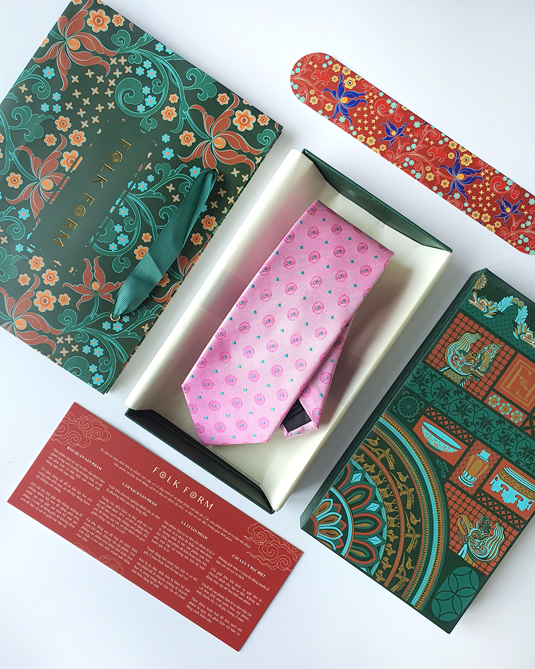 Cà Vạt Lụa Gấm Hoa Văn Phong Lưu Kèm Đôi Khuy Măng Sét / 8cm x 145cm