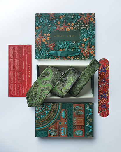 Quà Tặng Cao Cấp / Cà Vạt Lụa Gấm Hoa Văn Lục Long / 8cm x 145cm