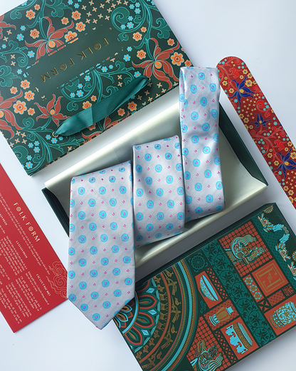 Quà Tặng Cao Cấp / Cà Vạt Lụa Gấm Hoa Văn Bạch Ngọc Kèm Đôi Khuy Măng Sét / 8cm x 145cm