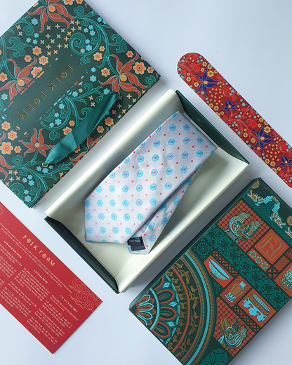 Quà Tặng Cao Cấp / Cà Vạt Lụa Gấm Hoa Văn Bạch Ngọc Kèm Đôi Khuy Măng Sét / 8cm x 145cm