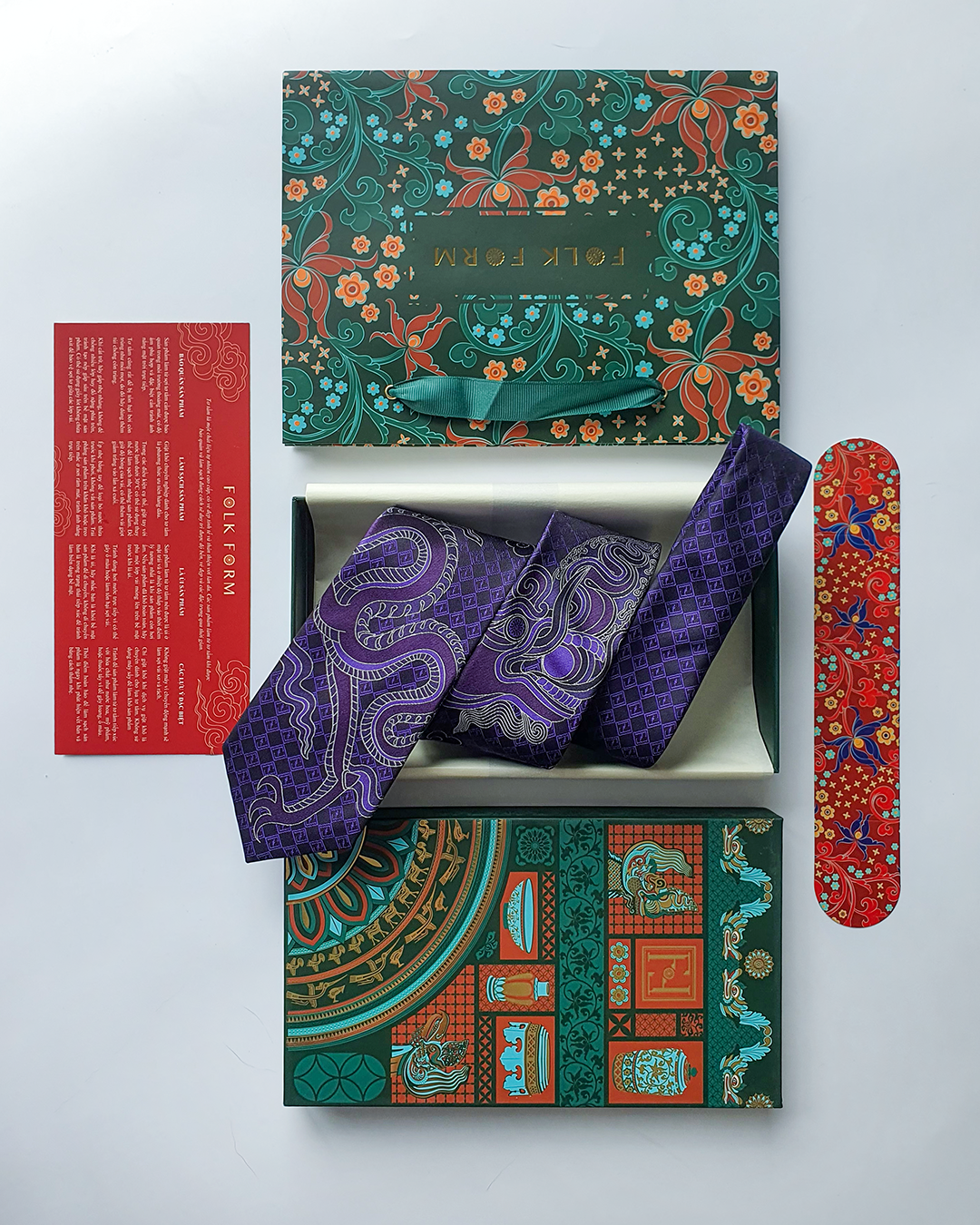 Quà Tặng Cao Cấp / Cà Vạt Lụa Gấm Hoa Văn Tử Long / 8cm x 145cm