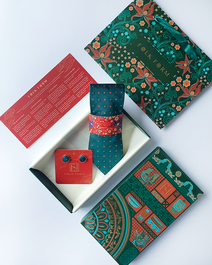 Quà Tặng Cao Cấp / Cà Vạt Lụa Gấm Hoa Văn Lục Bảo Kèm Đôi Khuy Măng Sét / 8cm x 145cm