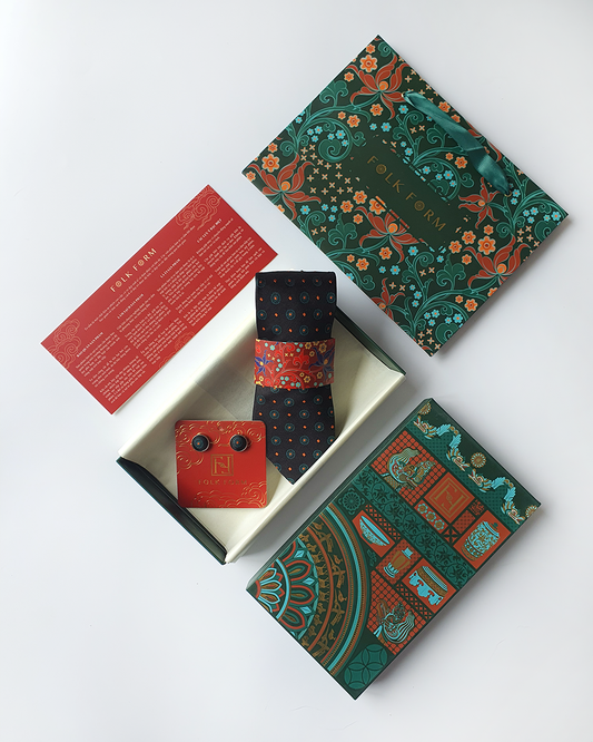 Quà Tặng Cao Cấp / Cà Vạt Lụa Gấm Hoa Văn Huyền Ngọc Kèm Đôi Khuy Măng Sét / 8cm x 145cm