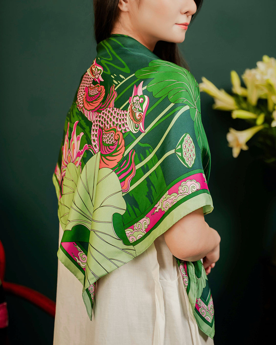 Khăn Lụa Uyên Ương Liên Hạ / Xanh Lá & Hồng / 90x90cm / 36x36in
