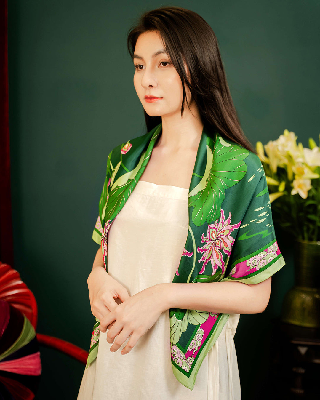 Khăn Lụa Uyên Ương Liên Hạ / Xanh Lá & Hồng / 90x90cm / 36x36in
