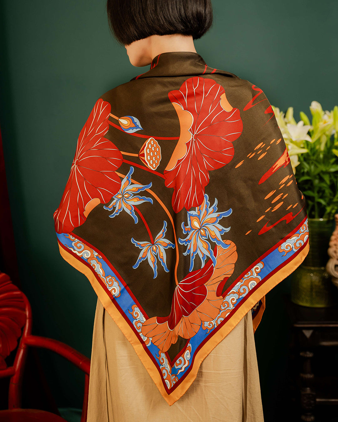 Khăn Lụa Uyên Ương Liên Hạ / Nâu & Da Cam / 90x90cm / 36x36in