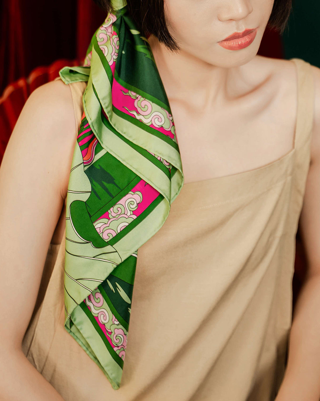 Khăn Lụa Uyên Ương Liên Hạ / Xanh Lá & Hồng / 65x65cm / 26x26in