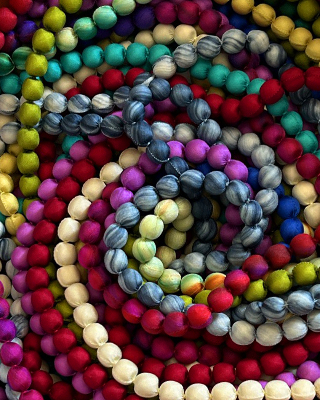 Vòng Hạt Bọc Lụa / 62cm