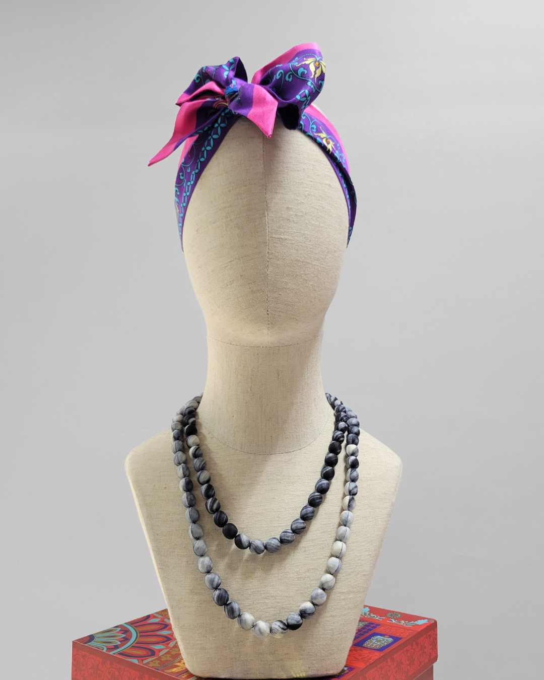 Vòng Hạt Bọc Lụa / 62cm