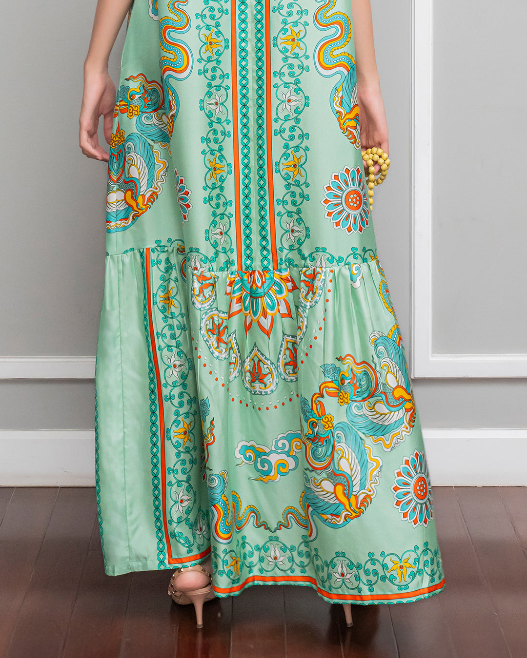 Đầm Max Boho Lụa 1970 Không Tay / Hoạ tiết Phụng Vũ Vân Ca Xanh Lá Nhạt