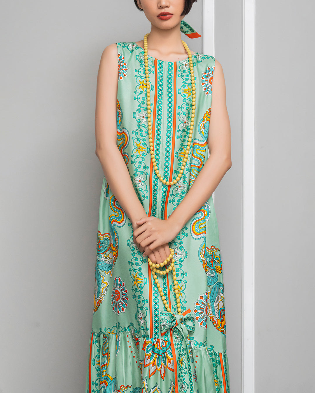 Đầm Max Boho Lụa 1970 Không Tay / Hoạ tiết Phụng Vũ Vân Ca Xanh Lá Nhạt