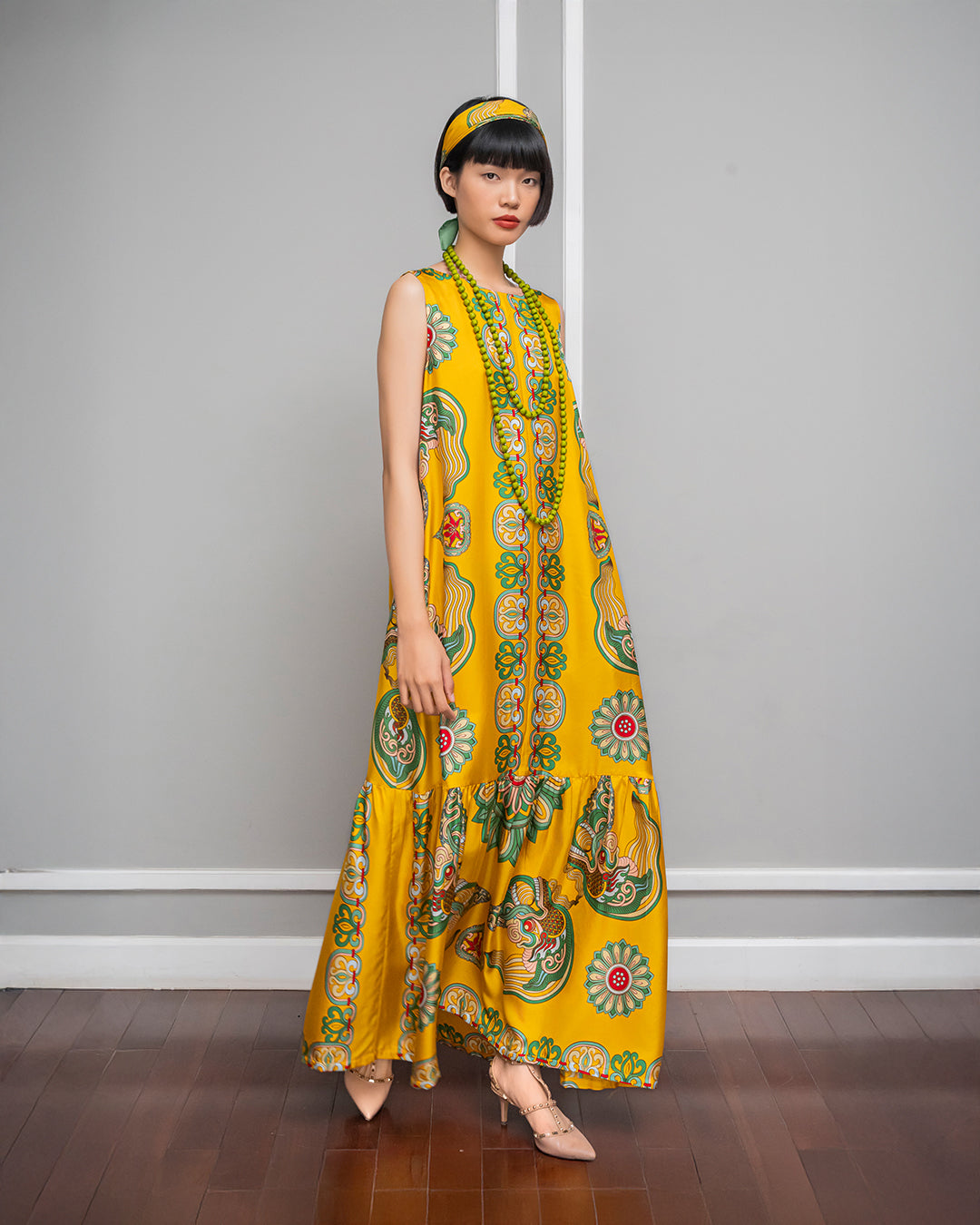 Đầm Max Boho Lụa 1970 Không Tay / Hoạ tiết Mây Hoạ Long Ân Vàng