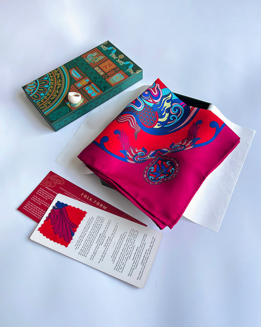 Quà Tặng Cao Cấp Tinh Nhã / Khăn Lụa Vuông Hương Vân Long Mộng / Đỏ