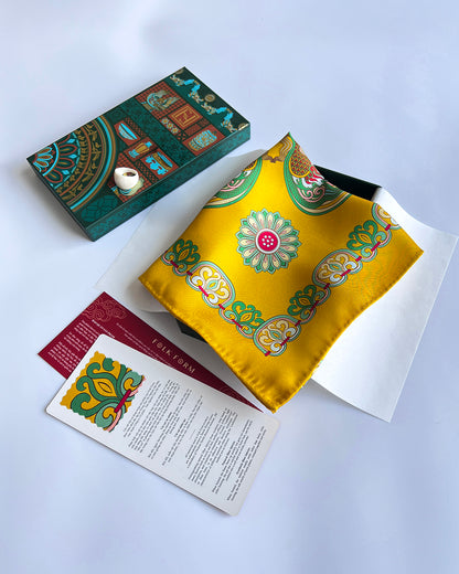 Quà Tặng Cao Cấp Tinh Nhã / Khăn Lụa Vuông Mây Hoạ Long Ân / Vàng