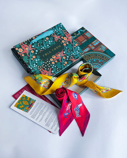 Quà Tặng Cao Cấp Tinh Sắc / Khăn Lụa Vuông Mây Hoạ Long Ân / Vàng