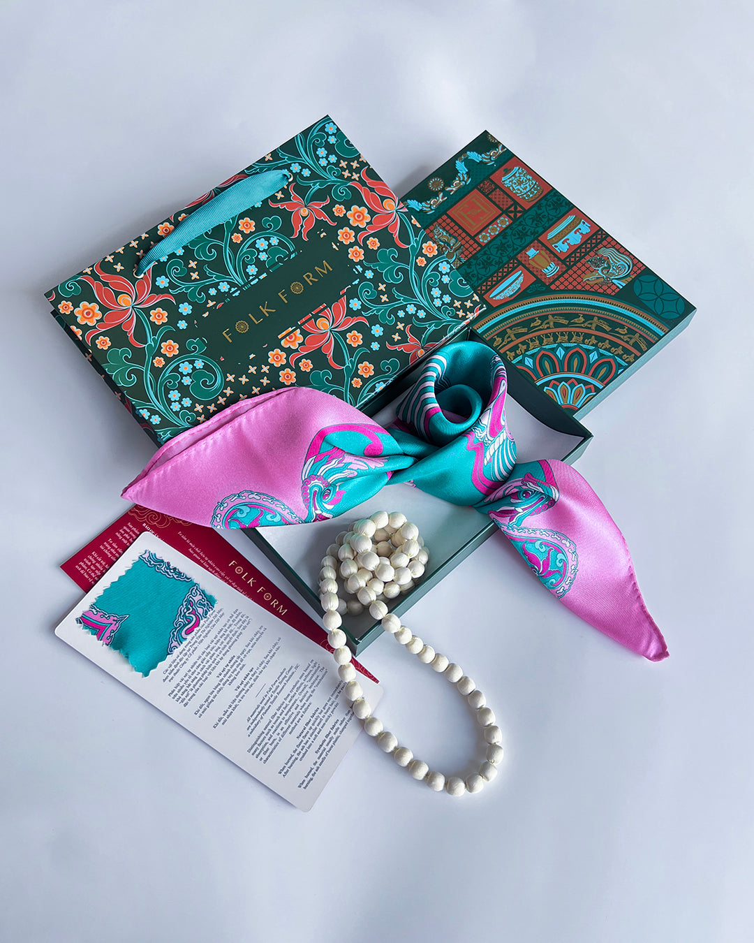 Quà Tặng Cao Cấp Tinh Ngọc / Khăn Lụa Vuông Hương Vân Long Mộng / Xanh Ngọc & Hồng