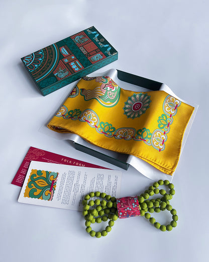 Quà Tặng Cao Cấp Tinh Ngọc / Khăn Lụa Vuông Mây Hoạ Long Ân / Vàng