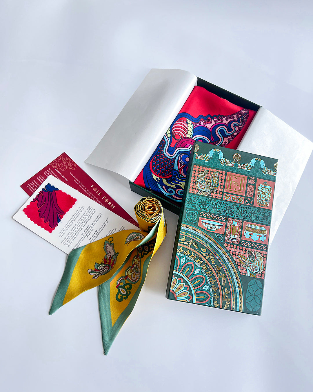 Quà Tặng Cao Cấp Tinh Sắc / Khăn Lụa Vuông Hương Vân Long Mộng / Đỏ