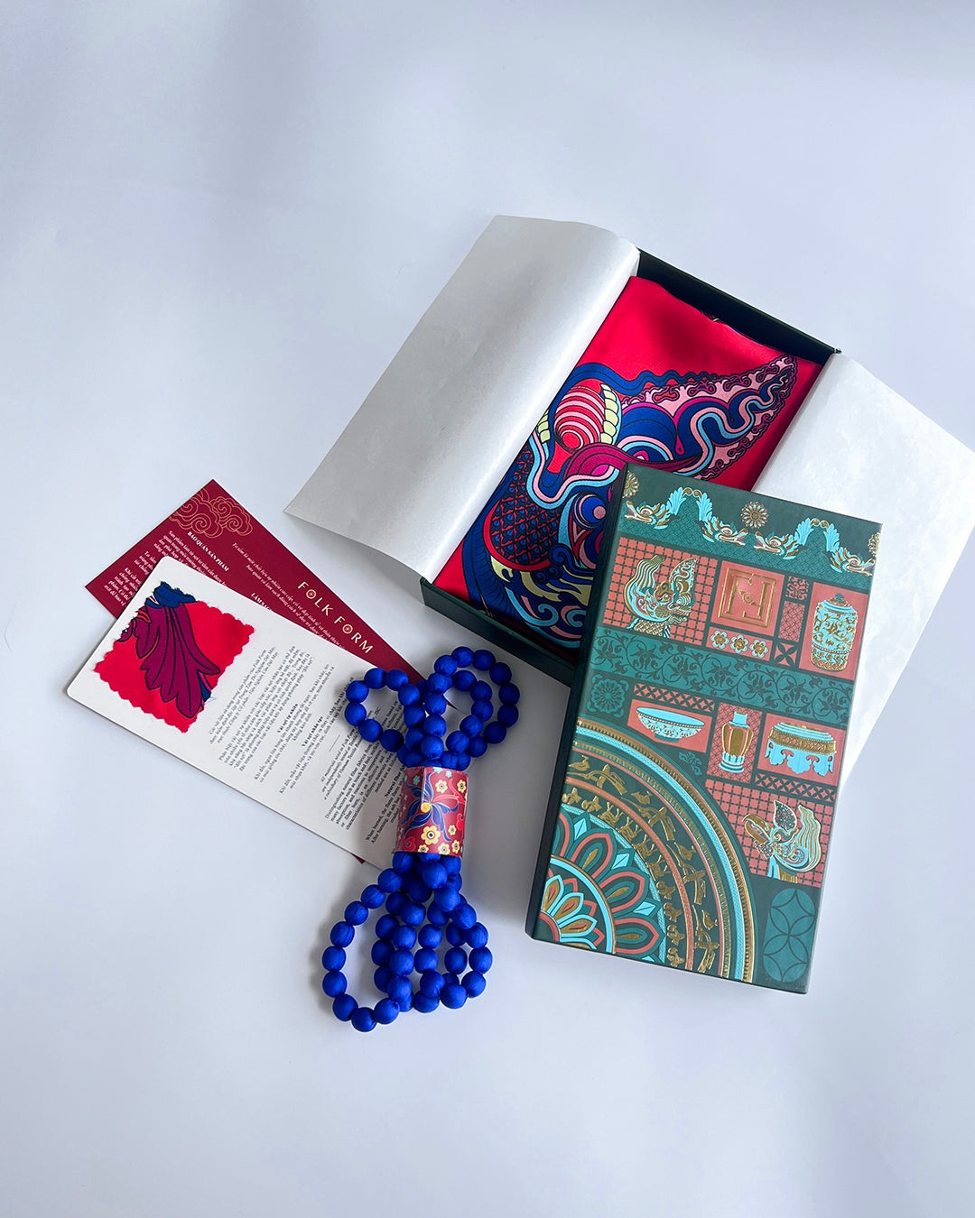 Quà Tặng Cao Cấp Tinh Ngọc / Khăn Lụa Vuông Hương Vân Long Mộng / Đỏ