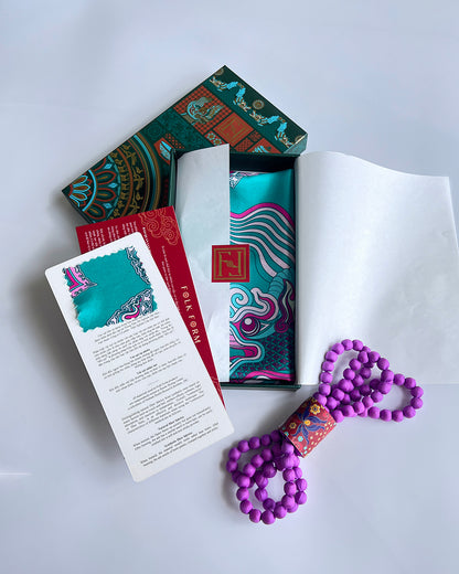 Quà Tặng Cao Cấp Tinh Ngọc / Khăn Lụa Vuông Hương Vân Long Mộng / Xanh Ngọc & Hồng