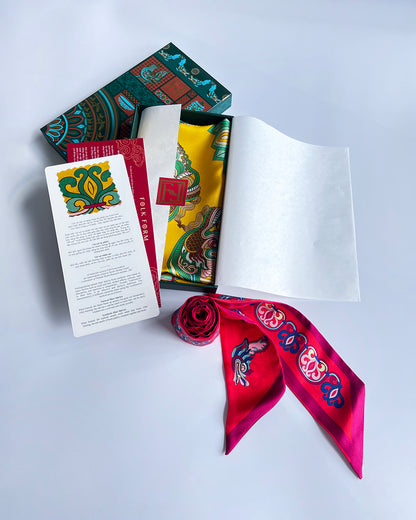 Quà Tặng Cao Cấp Tinh Sắc / Khăn Lụa Vuông Mây Hoạ Long Ân / Vàng