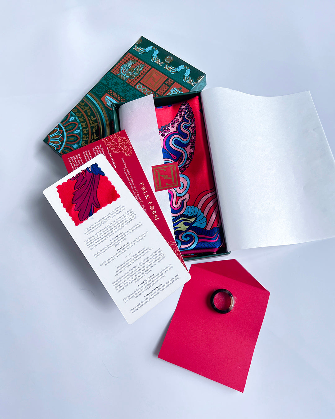 Quà Tặng Cao Cấp Tinh Nhã / Khăn Lụa Vuông Hương Vân Long Mộng / Đỏ