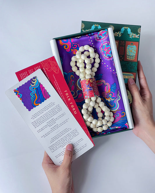 Set 3 Quà Tặng Doanh Nghiệp Cao Cấp Tinh Vân / Khăn Lụa Vuông Phụng Vũ Vân Ca / Tím