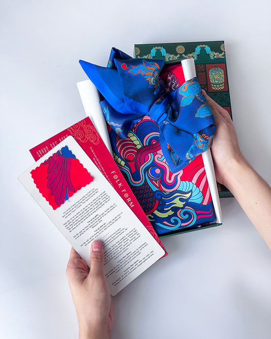 Set 3 Quà Tặng Doanh Nghiệp Cao Cấp Tinh Sắc / Khăn Lụa Vuông Hương Vân Long Mộng / Đỏ