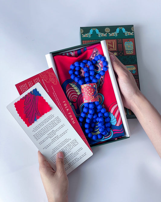 Set 3 Quà Tặng Doanh Nghiệp Cao Cấp Tinh Vân / Khăn Lụa Vuông Hương Vân Long Mộng / Đỏ