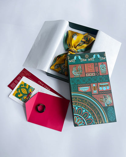 Quà Tặng Cao Cấp / Khăn Twilly Lụa Hương Vân Long Mộng / Xanh Lá & Vàng / 6cm x 150cm