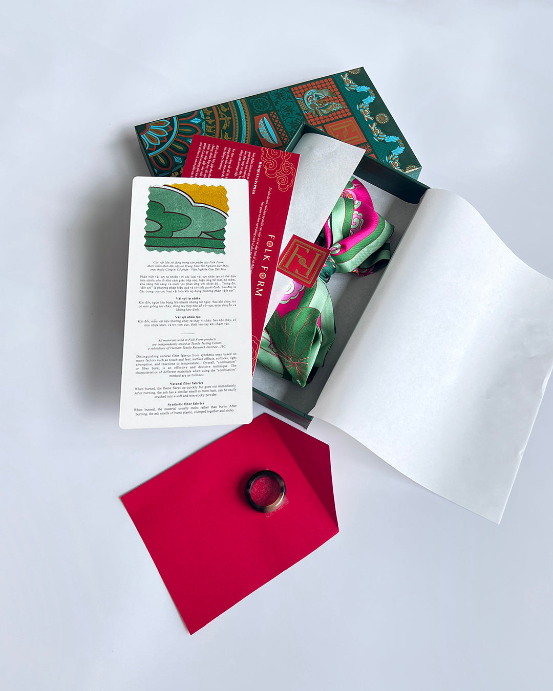 Quà Tặng Cao Cấp / Khăn Twilly Lụa Uyên Ương Liên Hạ / Xanh Lá & Hồng / 6cm x 150cm